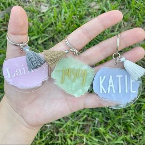 Custom name keychain